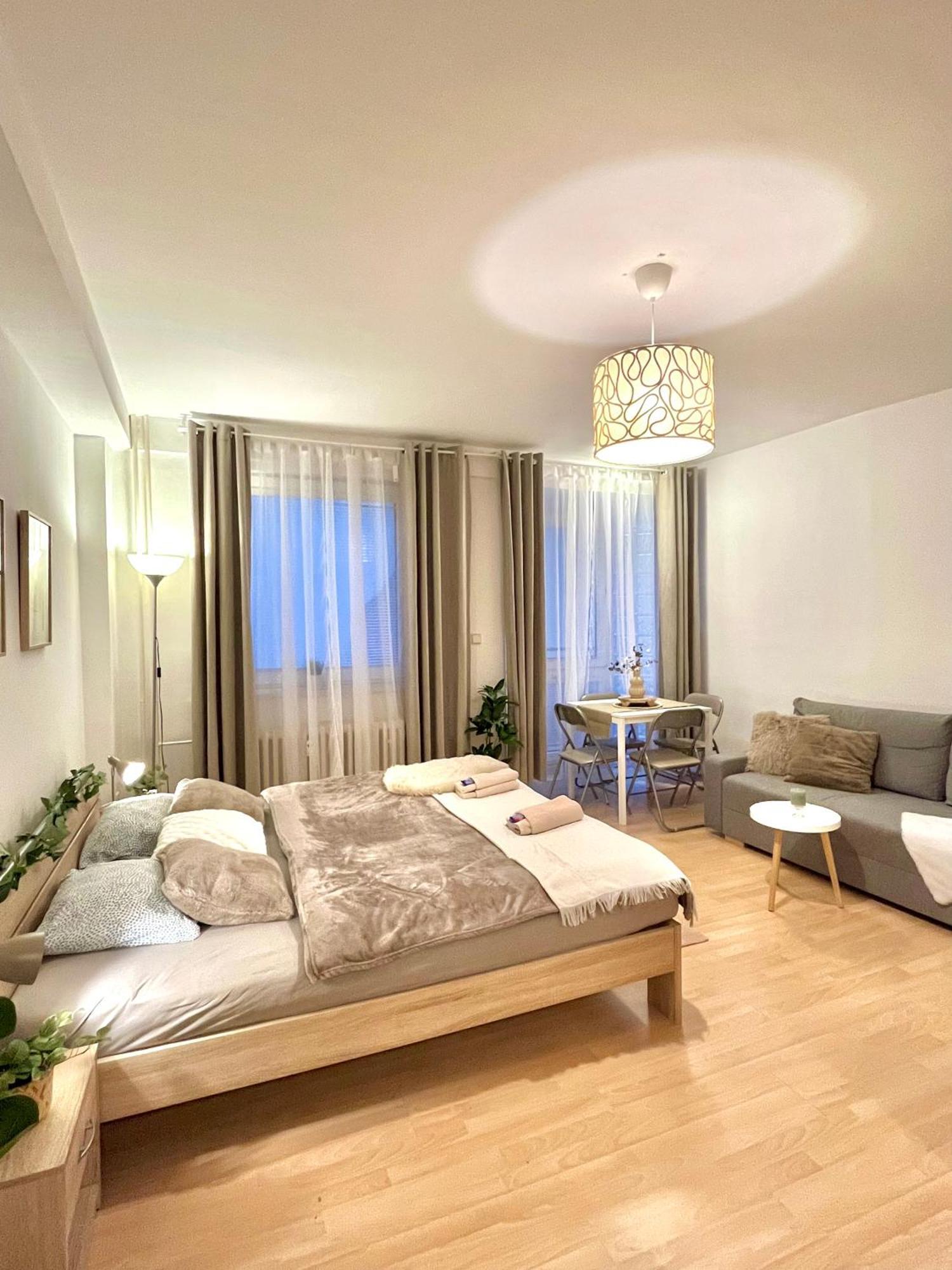 Apartment Simona - Old Town Bratislava Exterior foto